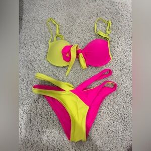 SHEIN Yellow and Pink Colorblock Bikini NWOT Women’s Size Small
